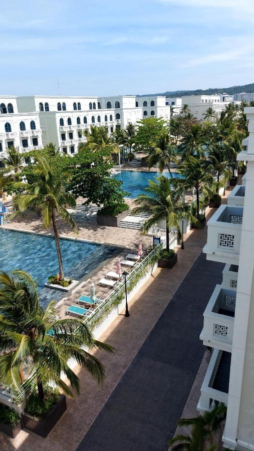 Marina Resort Waterfront Minh Phu Quoc Beach Swimming Pool Экстерьер фото
